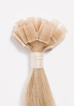 Load image into Gallery viewer, 18" Kera-Link Straight #600 (Blond)
