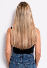 Load image into Gallery viewer, 18" Tape-In Pro Straight #12/600 (Light Ash/Blond)
