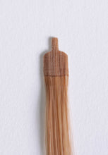Load image into Gallery viewer, 18" Flat-Tip Pro Straight #12/600 (Light Ash/Blond)
